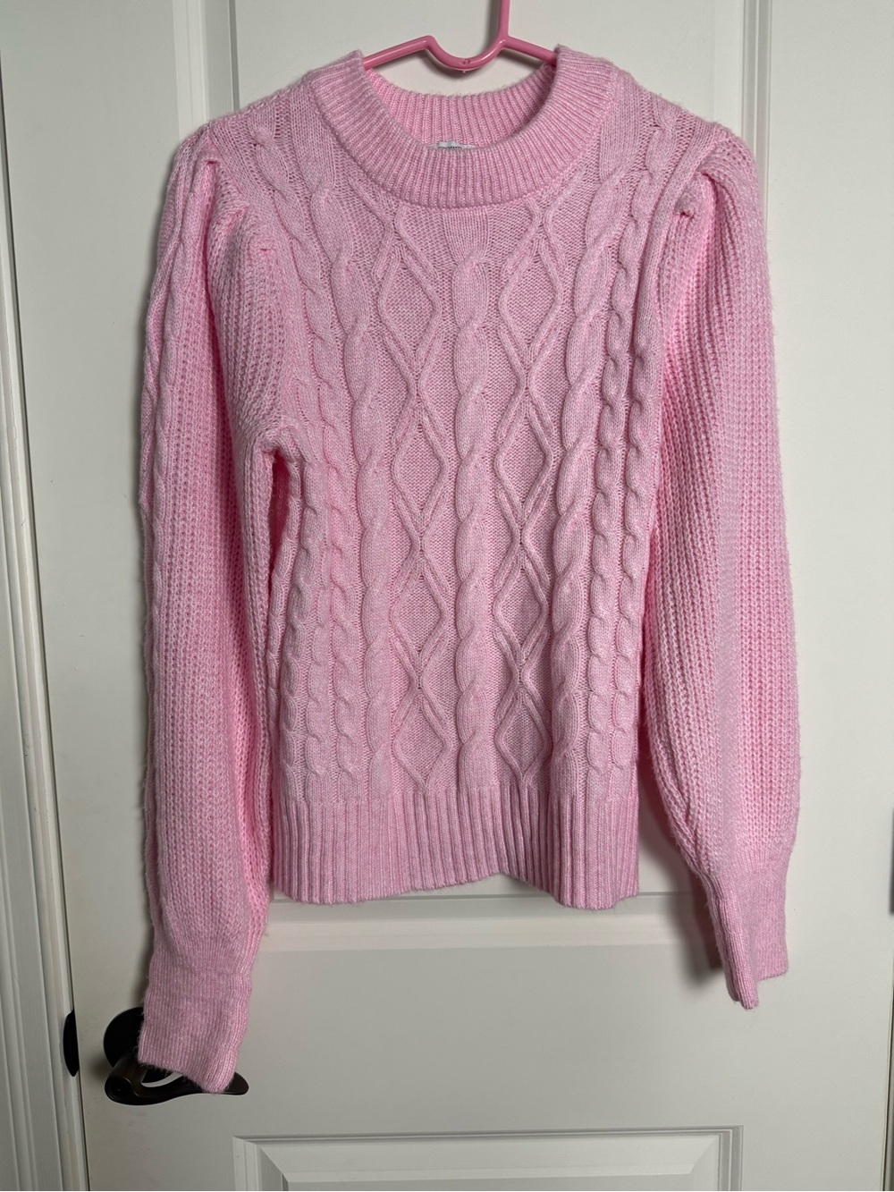 crown & ivy Pale Pink Cable Crewneck Sweater